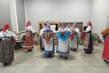 поздравление от коллектива "Берегиня" г. Пудож Д/К